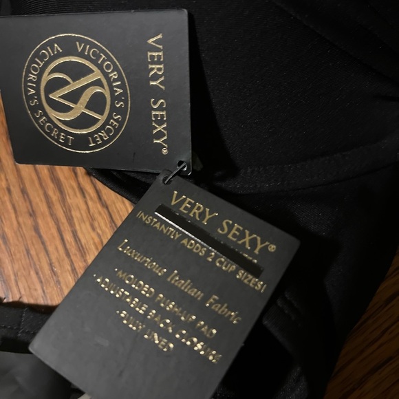 Victoria's Secret 34D- Add +2 Cups
Bombshell Bra - Picture 8 of 8